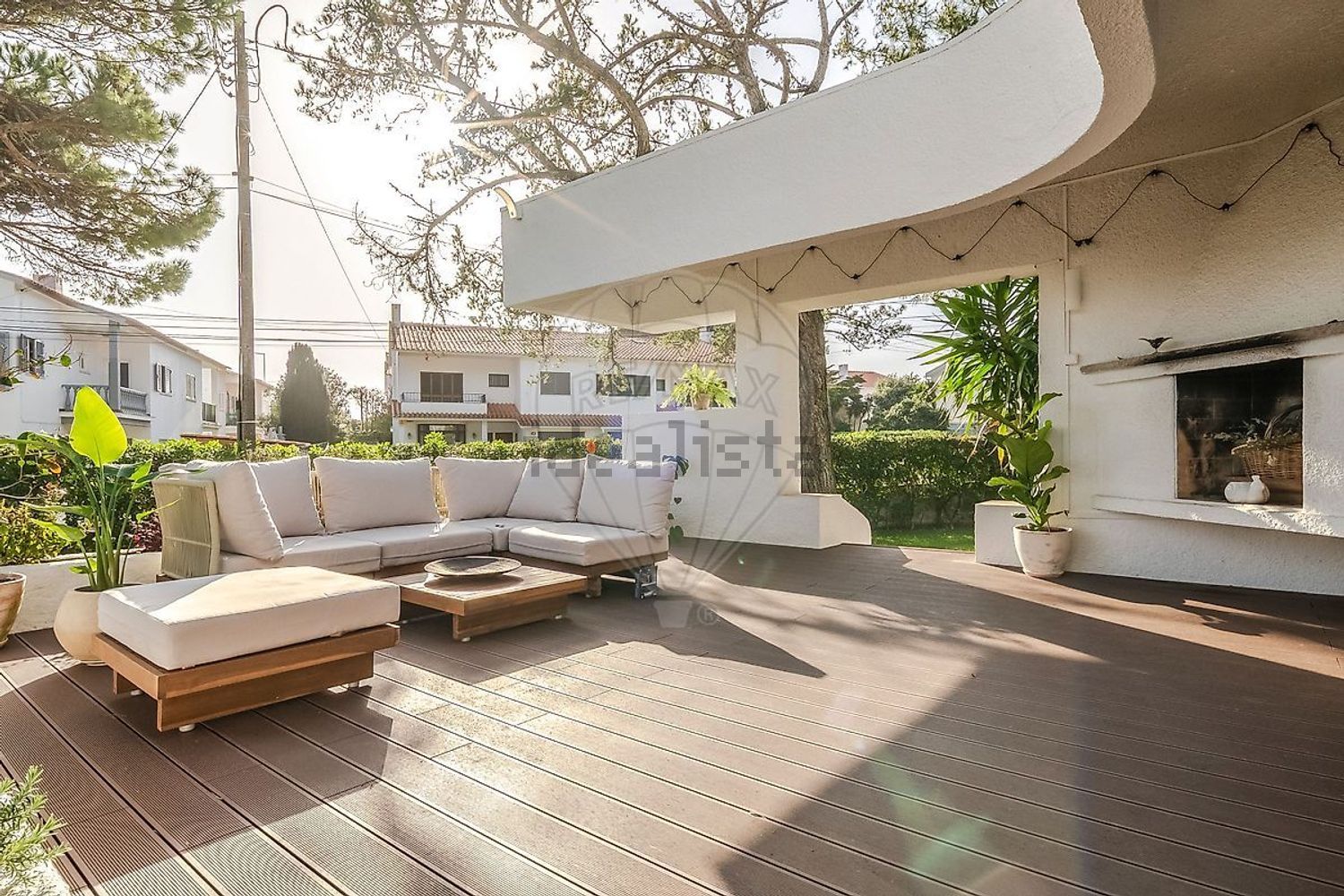 小楼房或独栋别墅出售在Rua das Corredouras - 阳台