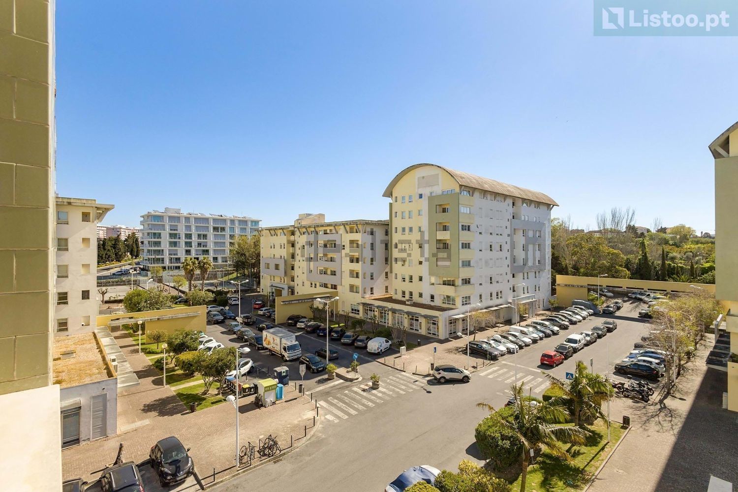 公寓 t3出售在Rua Álvaro Benamor - 视线