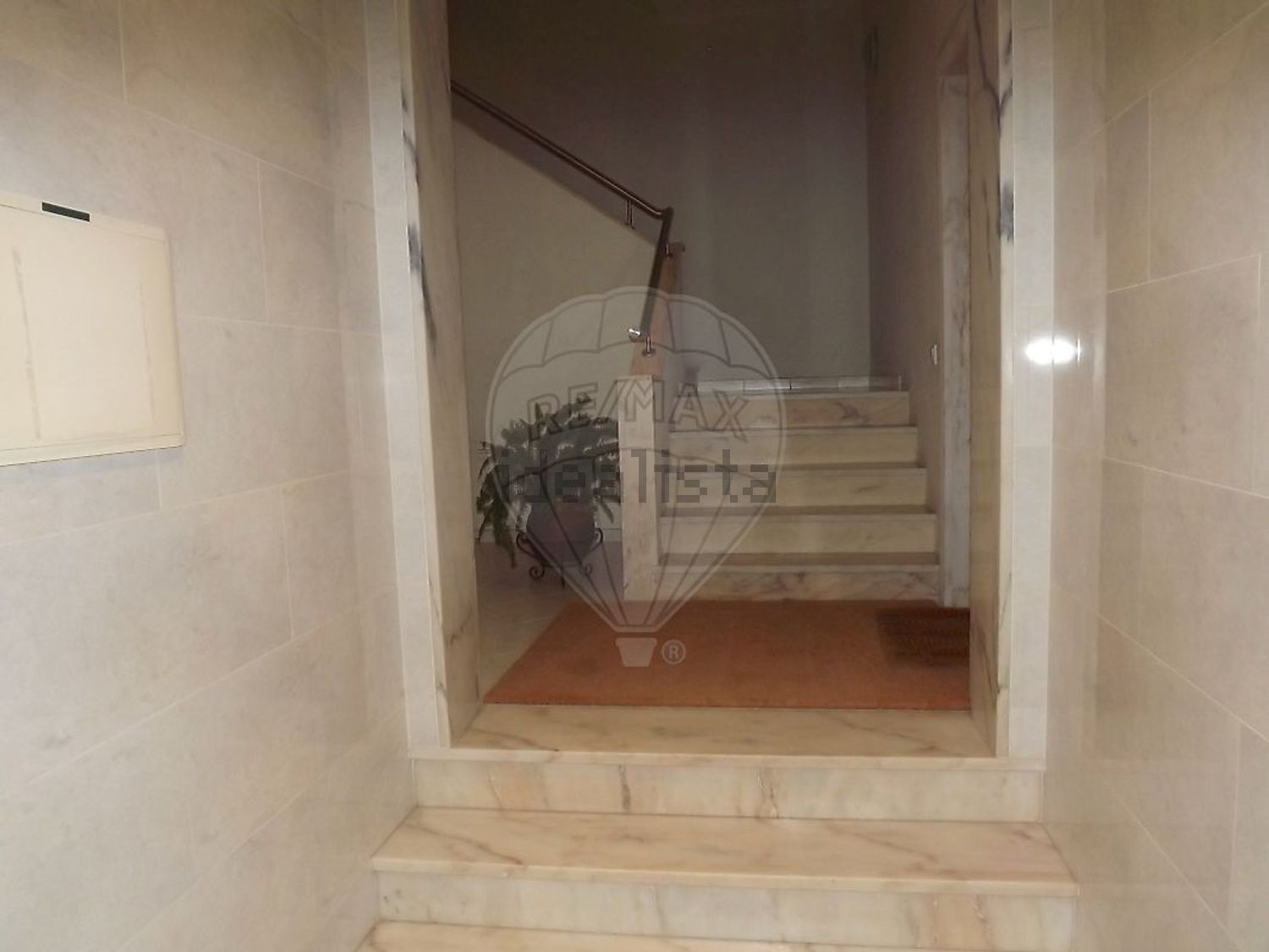 公寓 t4出售在Rua Fernão de Magalhães - 过道