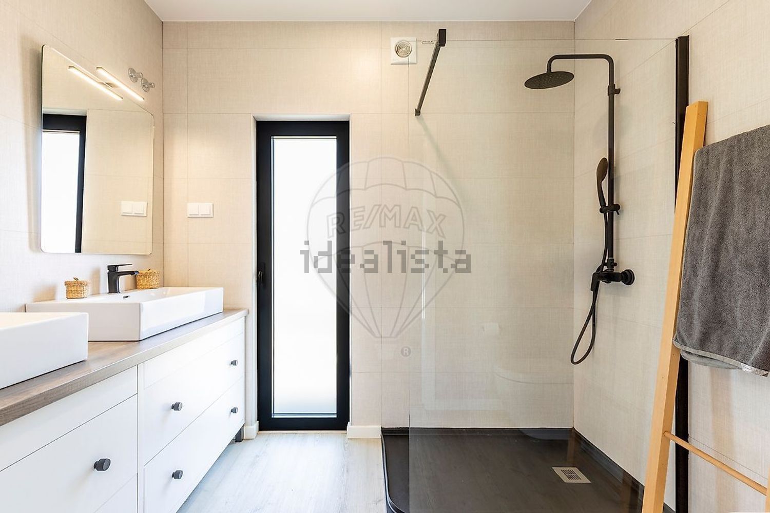 小楼房或独栋别墅出售在Praceta Da Lapa - 卫生间