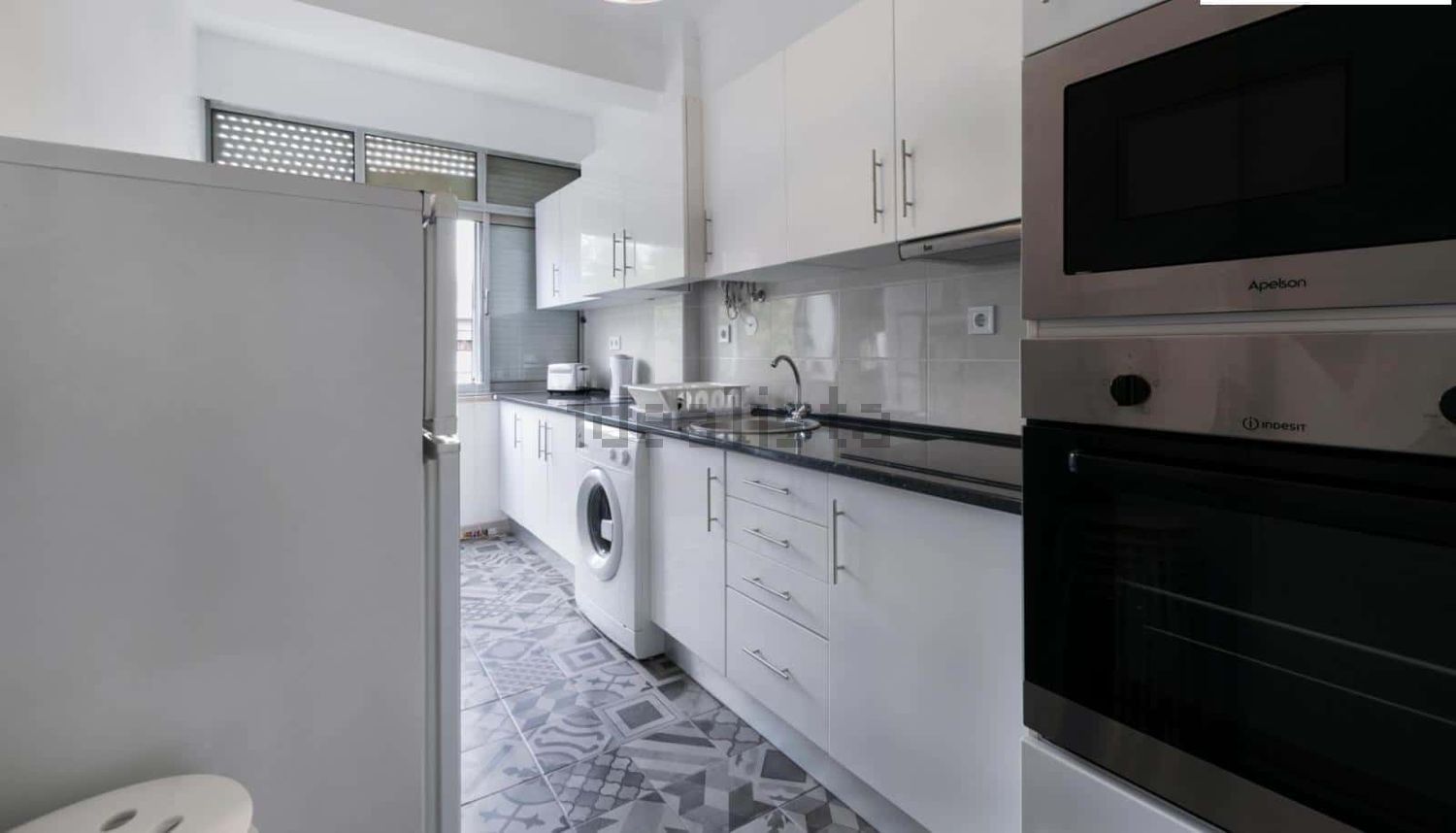 出租房间在Praceta das Roiçadas s/n - 厨房