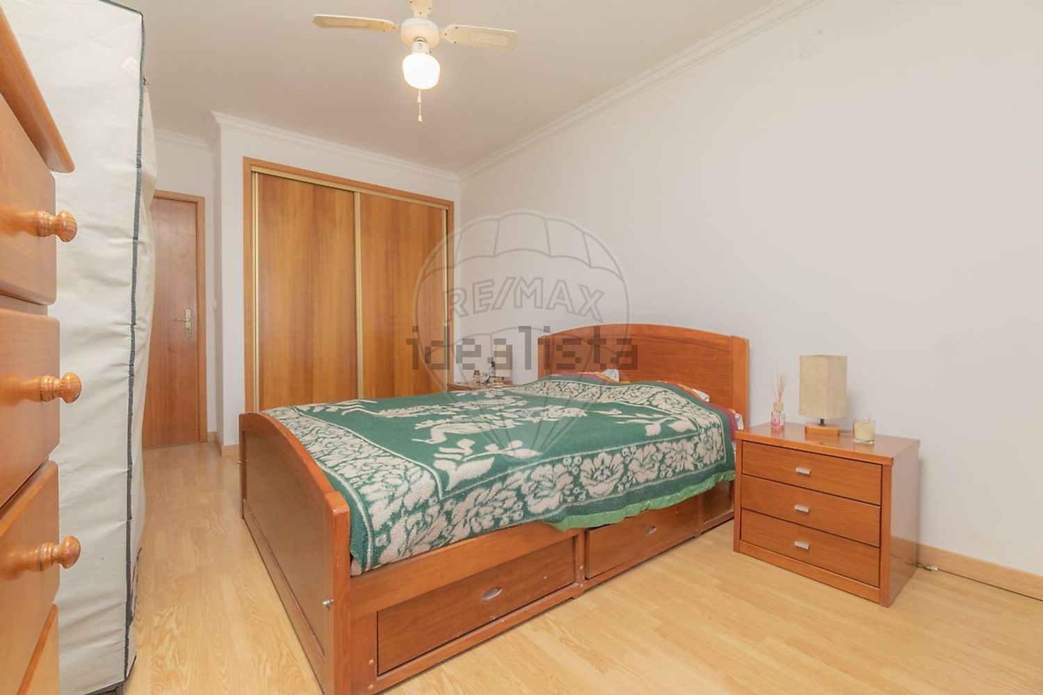 小楼房或独栋别墅出售在Rua das Flores - 卧室