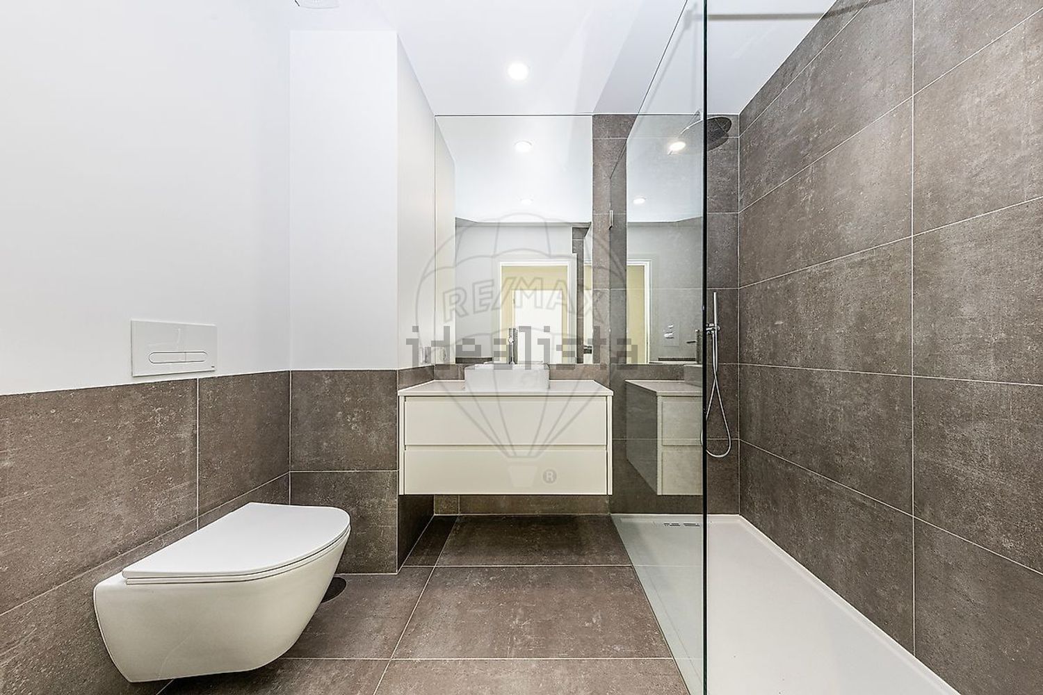 出租公寓 t2在Rua da Liberdade - 卫生间