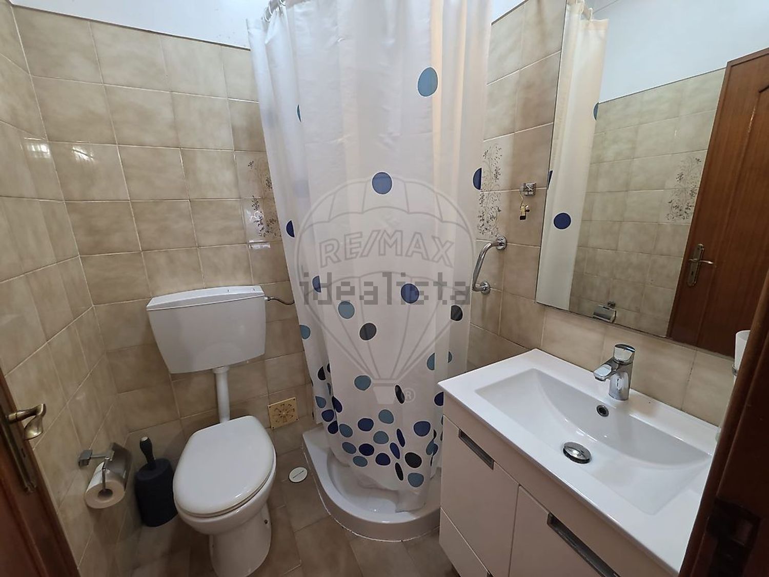 出租公寓 t3在Praceta Doutor Fernando Namora - 卫生间