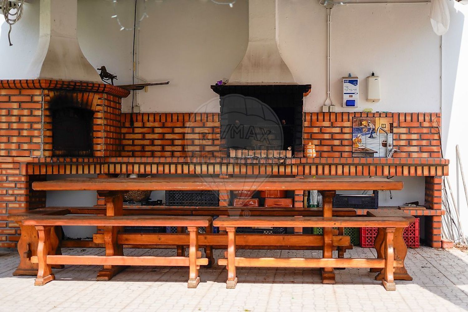 小楼房或独栋别墅出售在Rua Adriano Correia de Oliveira - 详情