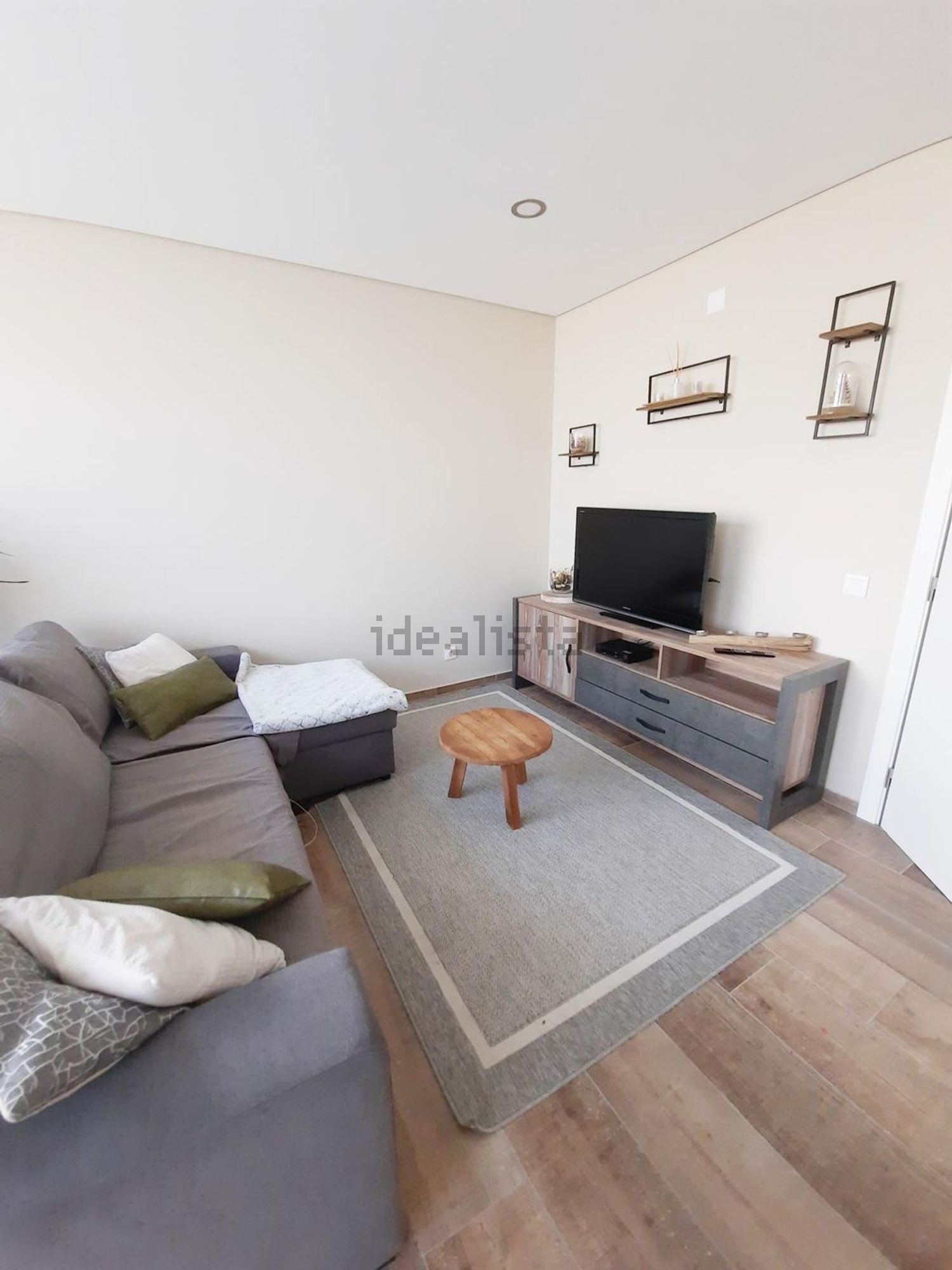 出租房间在Rua Bento de Jesus Caraça, 1 - 客厅