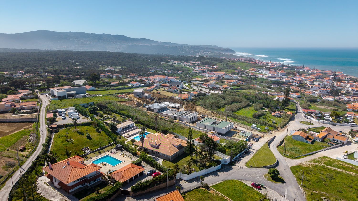 小楼房或独栋别墅出售在Rua Maria Inês Massano - 视线