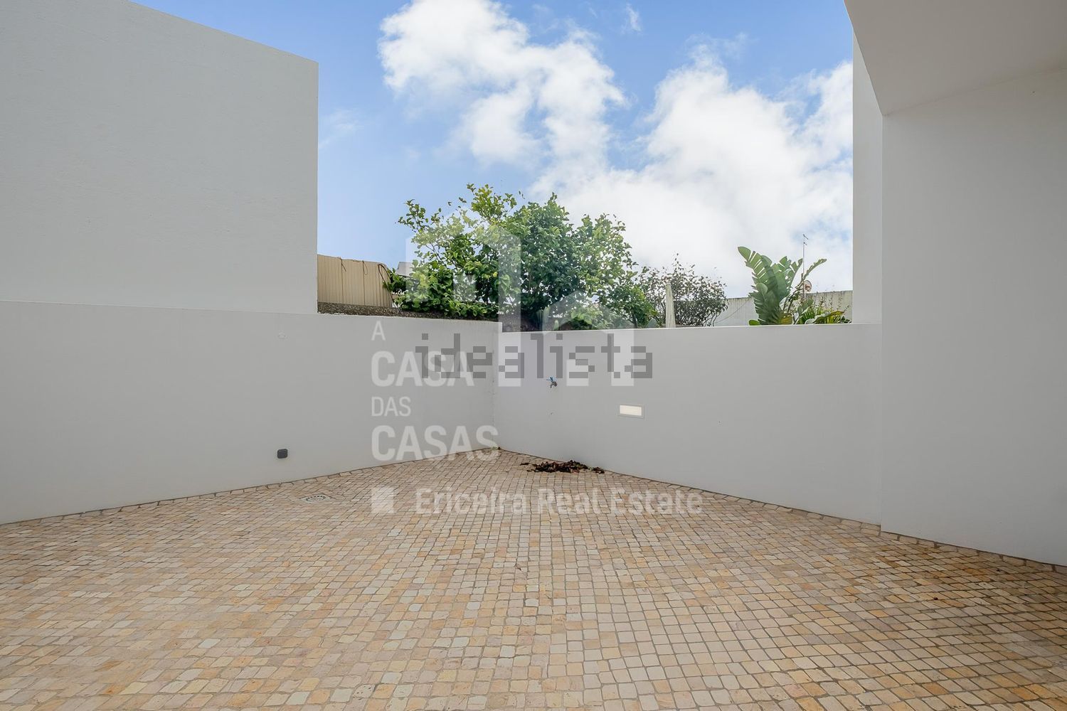 联排别墅出售在Rua da Cancelinha, 12 - 院子