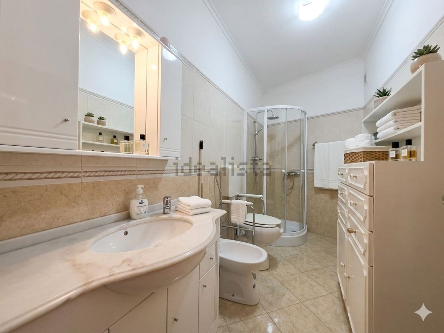 小楼房或独栋别墅出售在Avenida de Lisboa, 48 - 卫生间