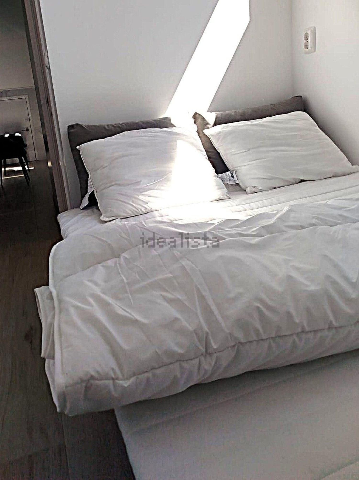 出租t0（单人公寓）在Rua Coronel Ferreira do Amaral, 9 - 详情