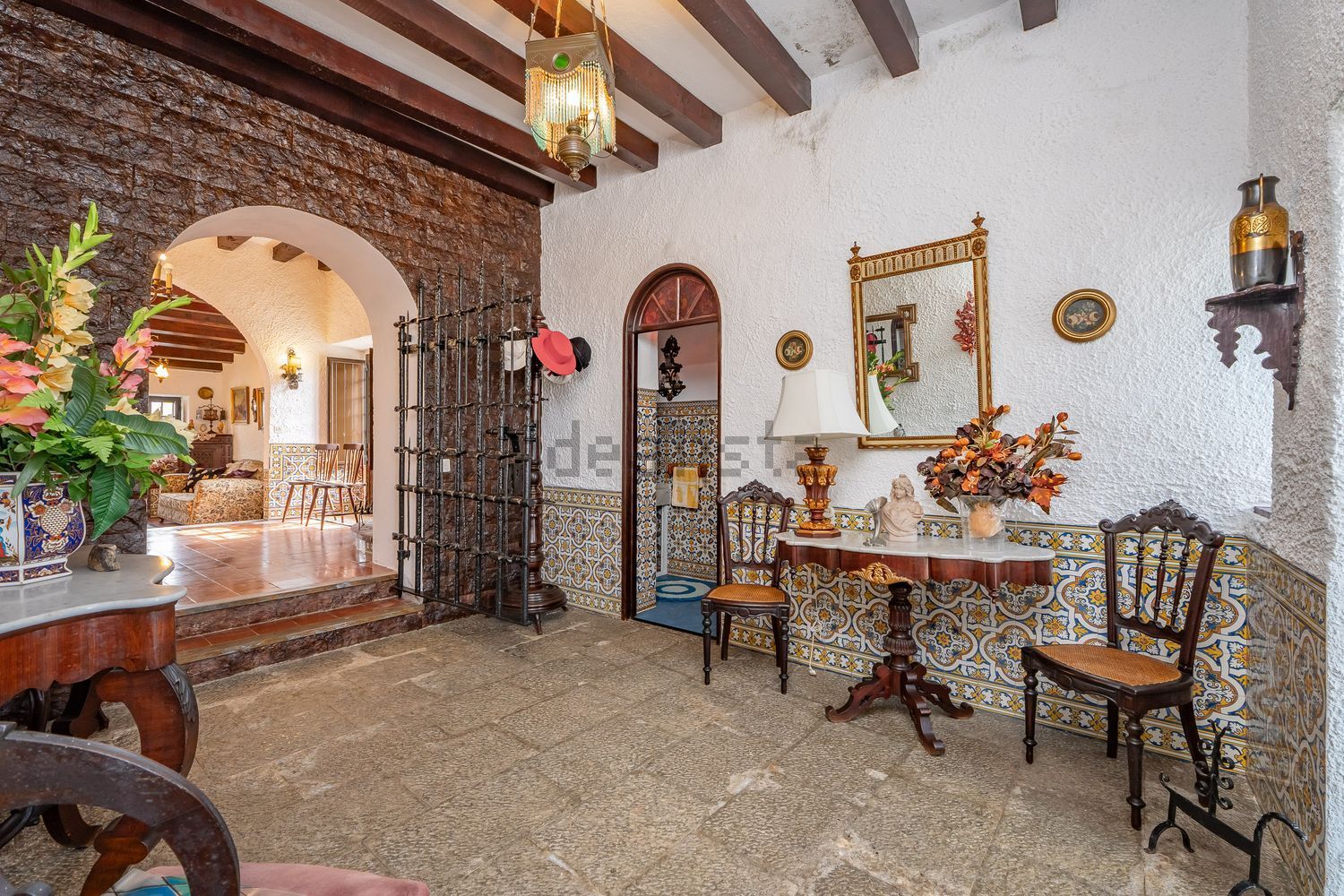 小楼房或独栋别墅出售在Rua Pintor Manuel da Silva - 前厅