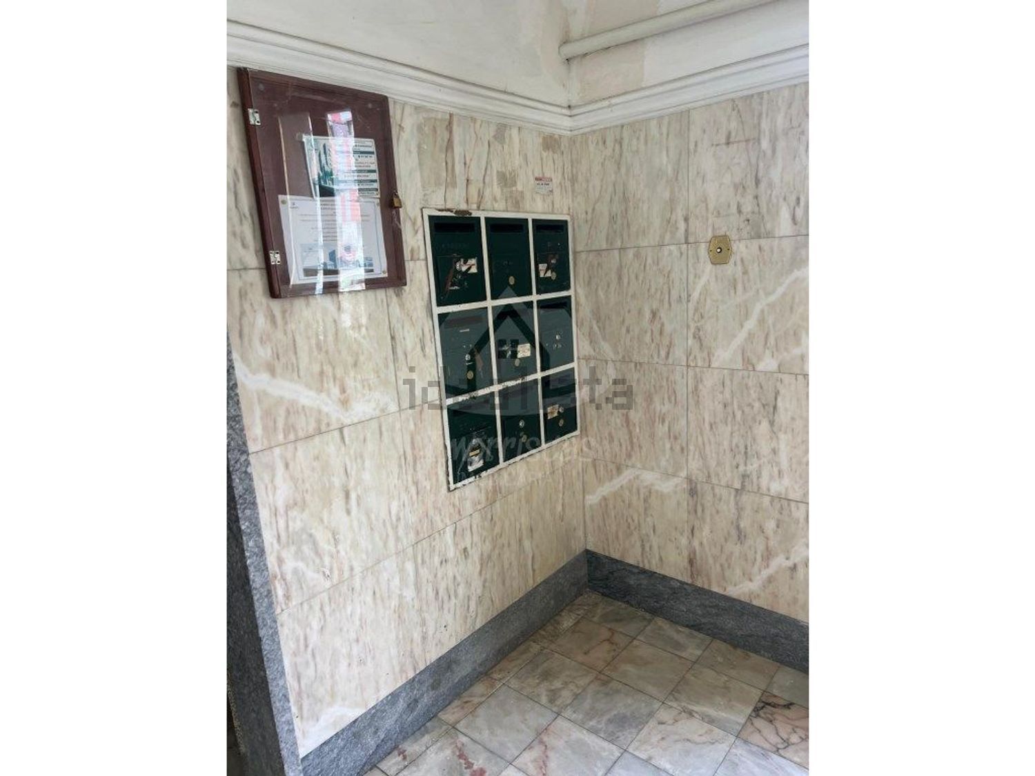 公寓 t2出售在Rua Cidade da Horta, 5 - 居住