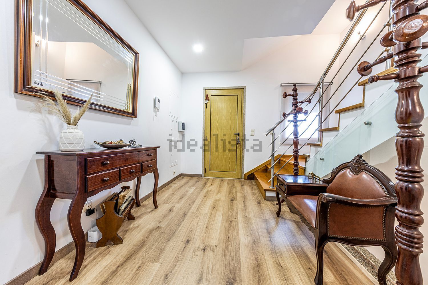 双拼别墅出售在Rua José de Sousa Saramago - 过道