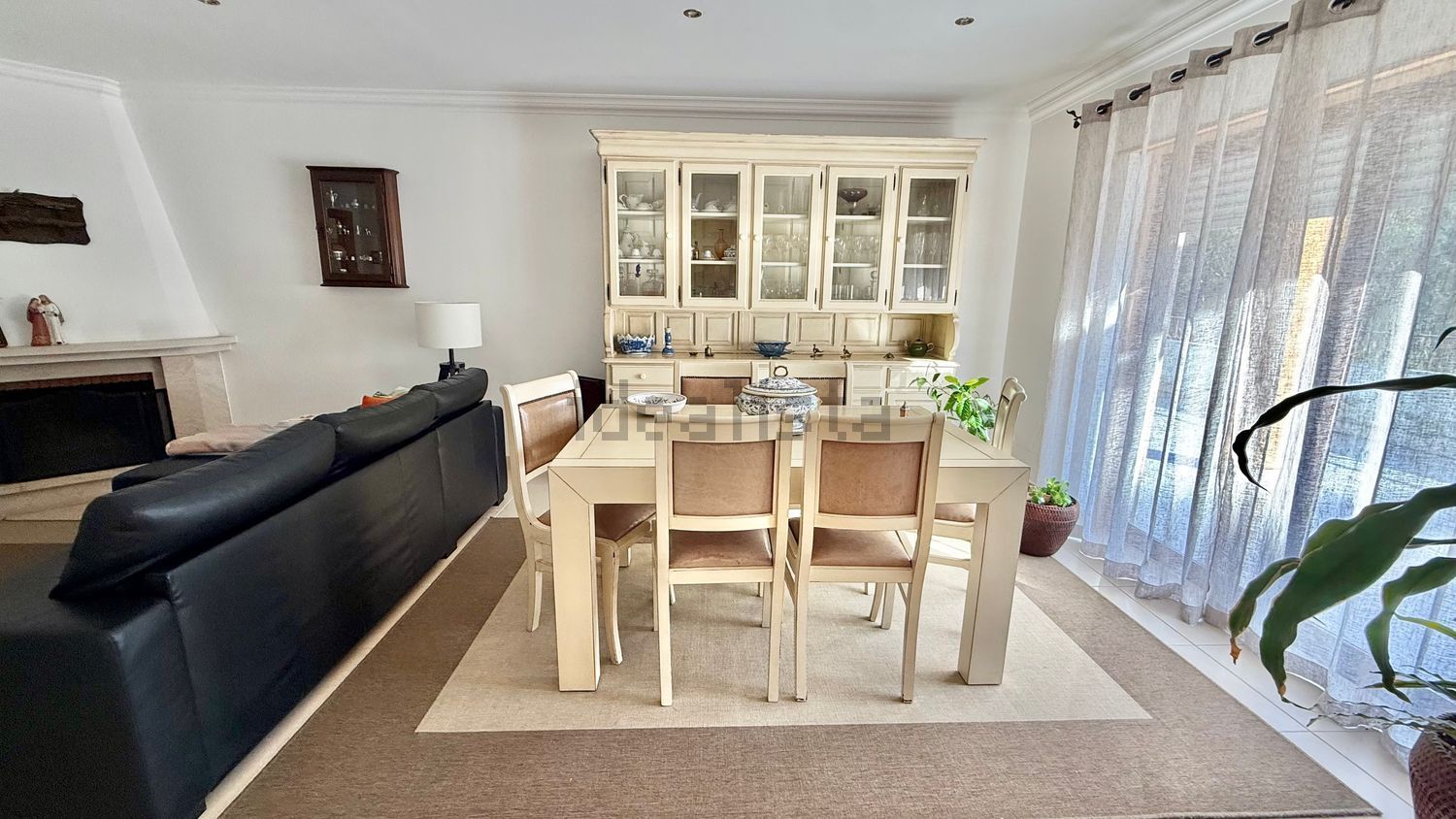 复式公寓出售在Rua das Glicínias, 2 a - 餐厅