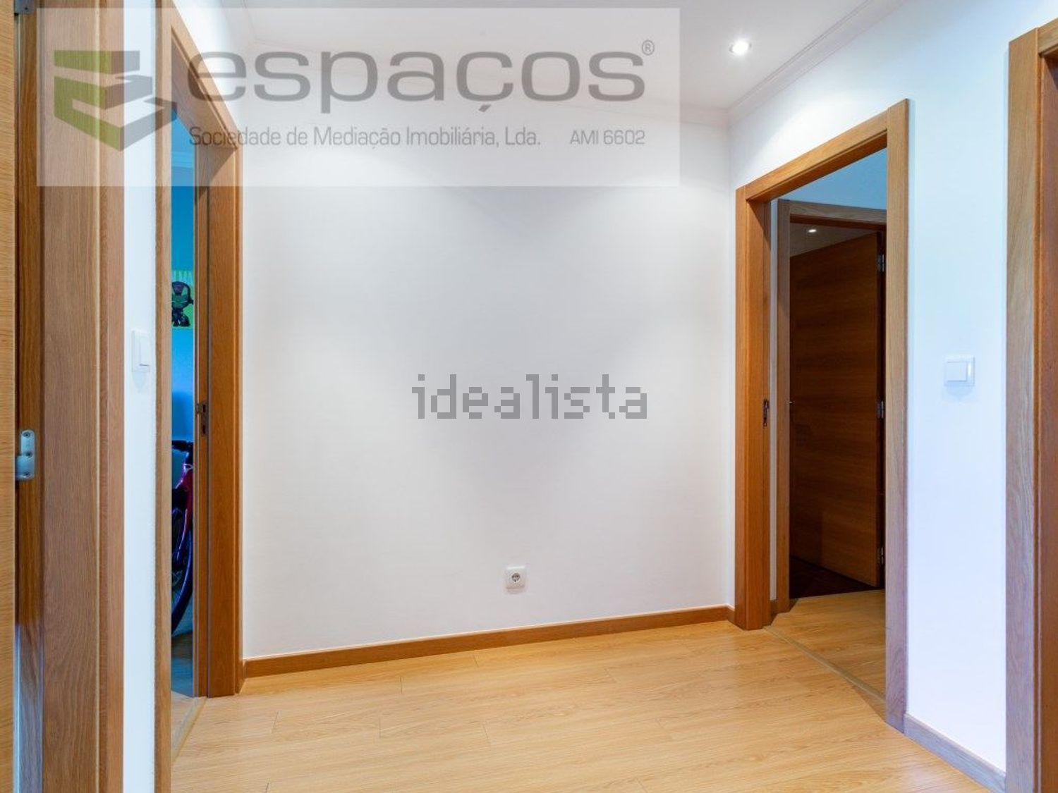 公寓 t4出售在Santa Iria de Azoia - São João da Talha - Bobadela - 前厅