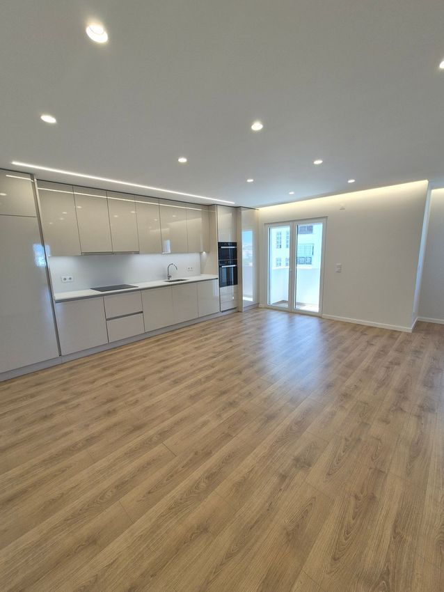 出租公寓 t3在Sacavém e Prior Velho