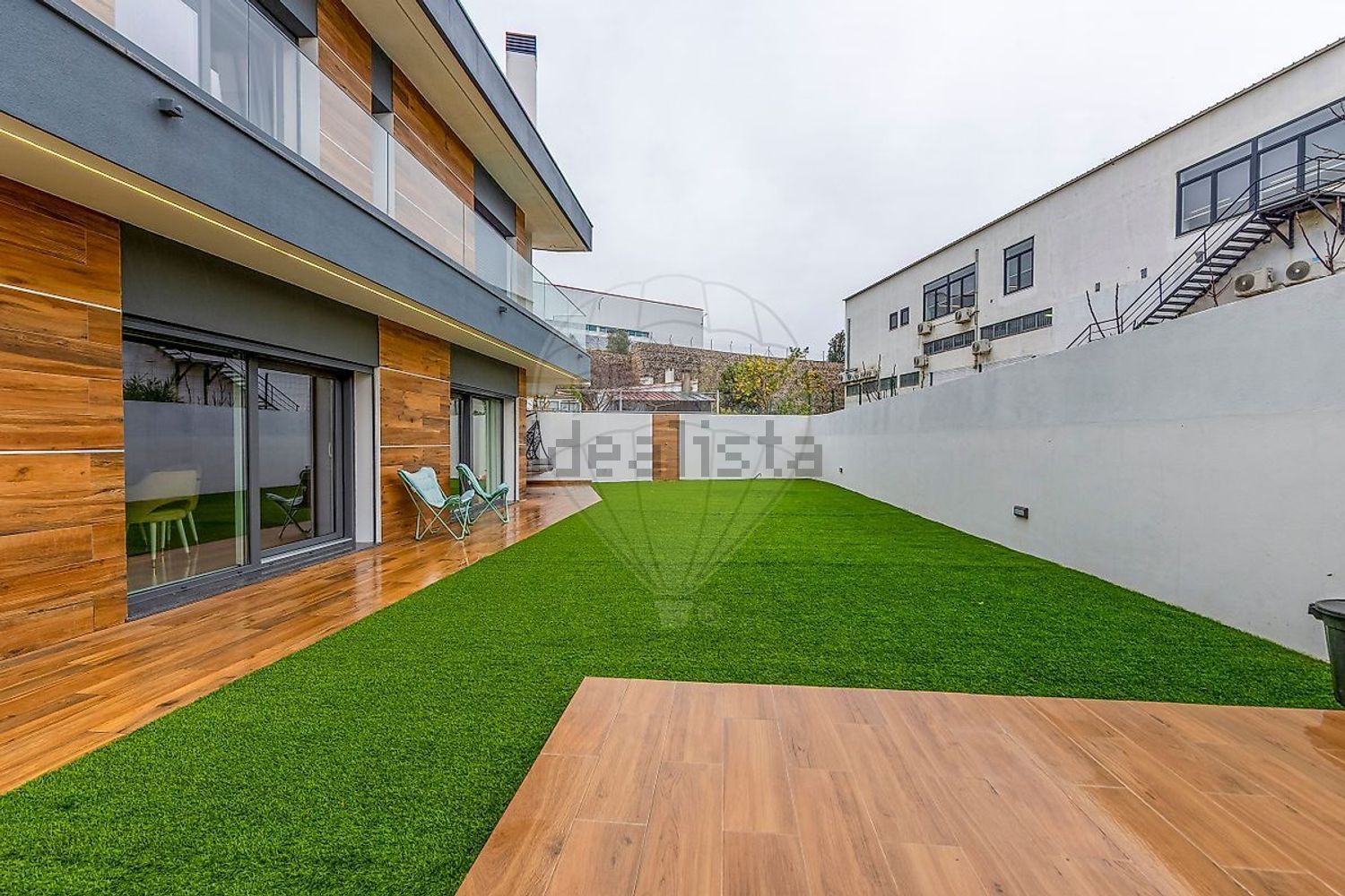 小楼房或独栋别墅出售在Rua da Ribeira - 游泳池