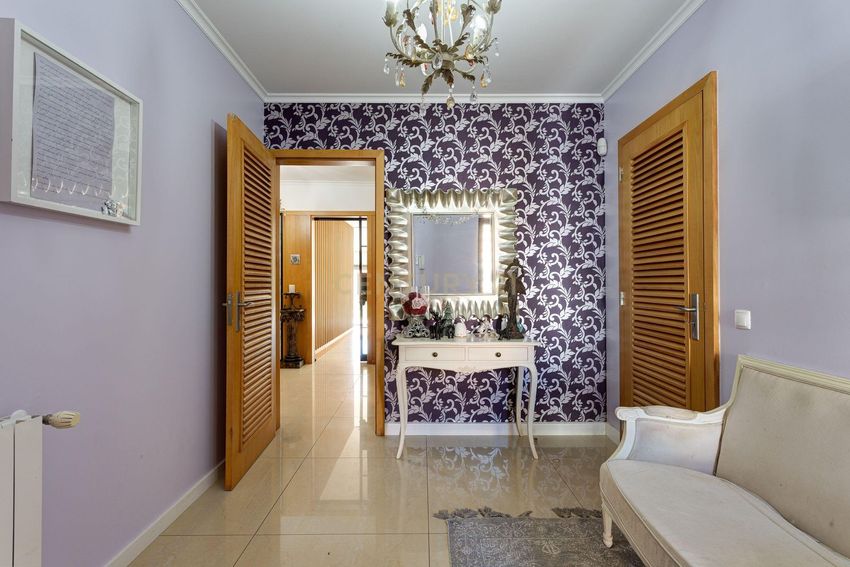 双拼别墅出售在Rua António Xavier Pereira Coutinho, 43