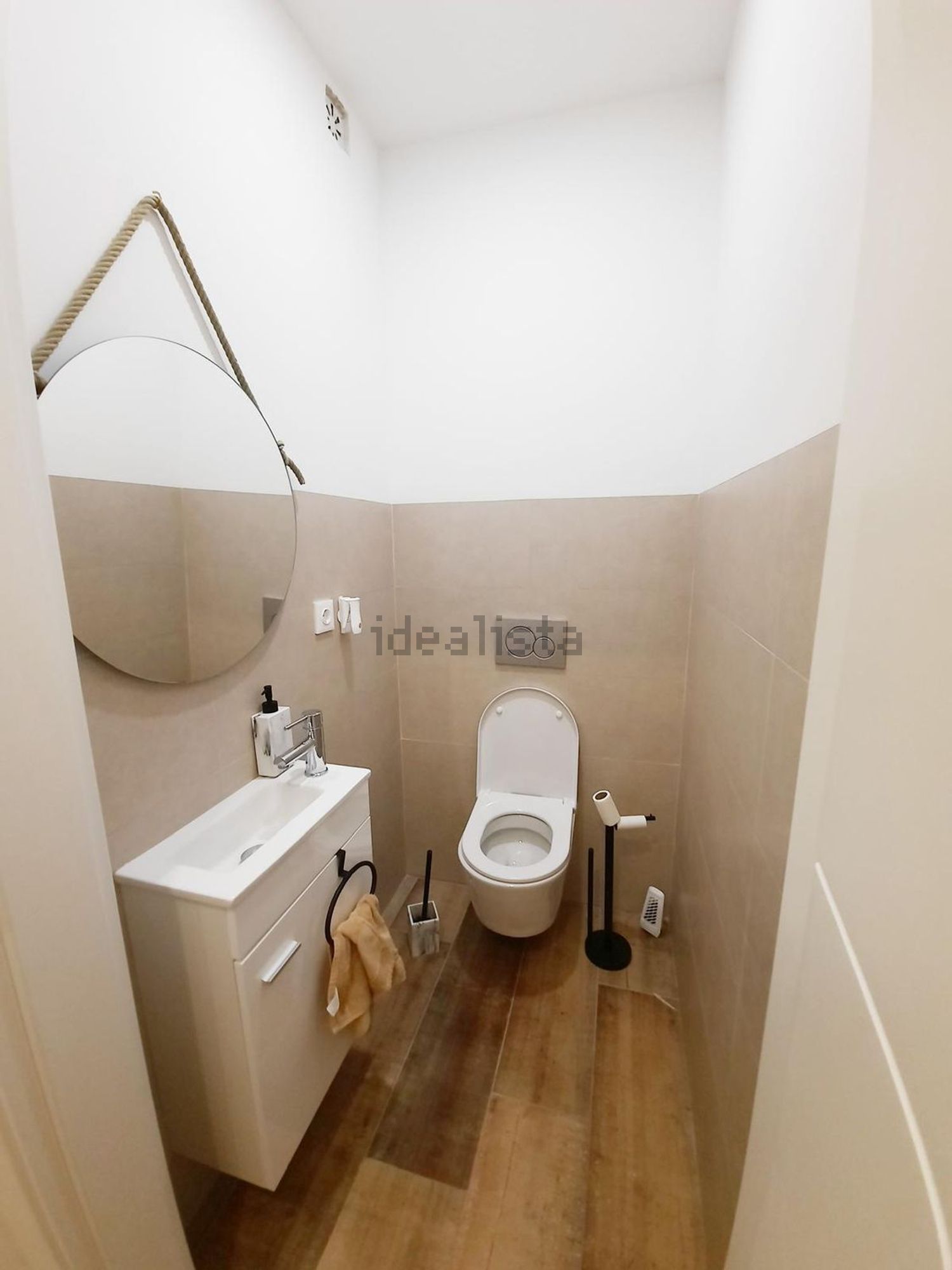 出租房间在Rua Bento de Jesus Caraça, 1 - 卫生间