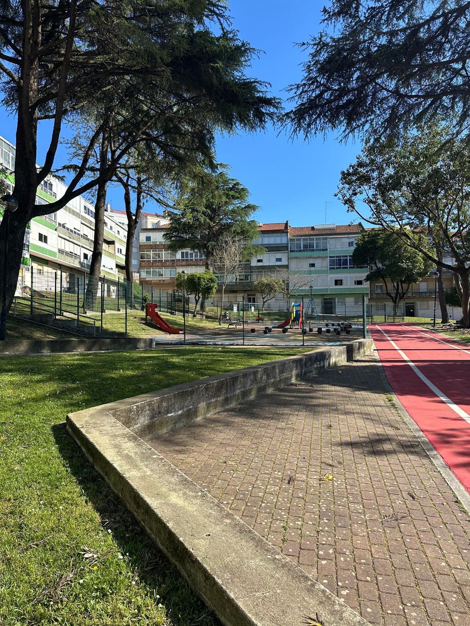 出租公寓 t2在Praça de Angola, 40 - 照片