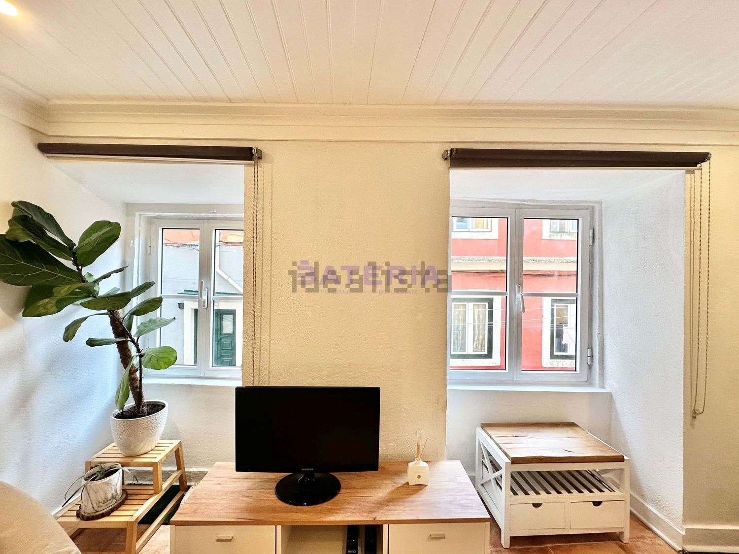 公寓 t1出售在Santa Catarina - 客厅