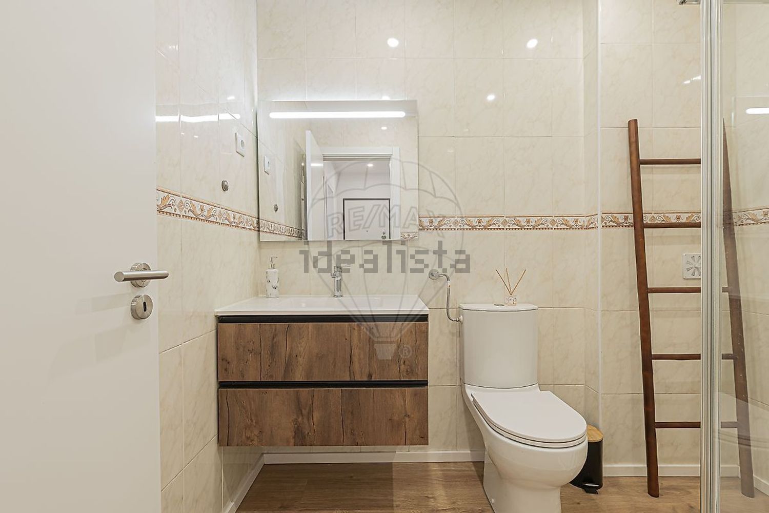 公寓 t2出售在Baixa da Banheira - 卫生间