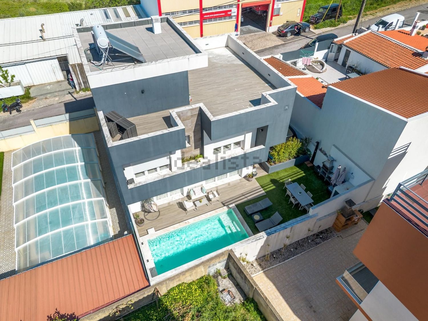 小楼房或独栋别墅出售在Rua Piteira Santos - 游泳池