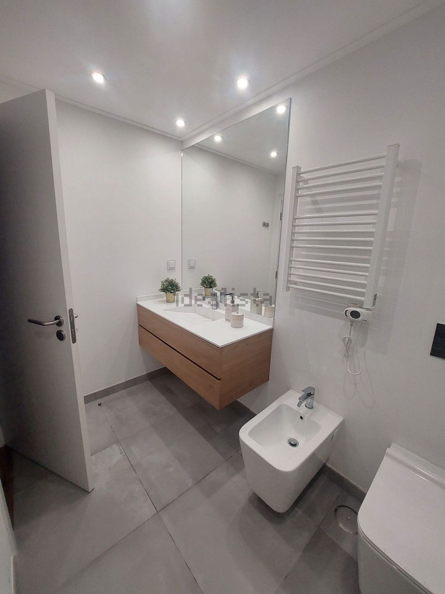 出租公寓 t2在Rua Movimento das Forças Armadas, 12 - 卫生间