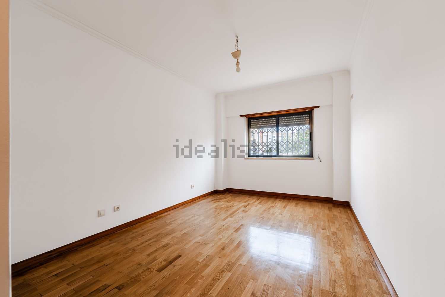 公寓 t3出售在Falagueira-Venda Nova - 卧室