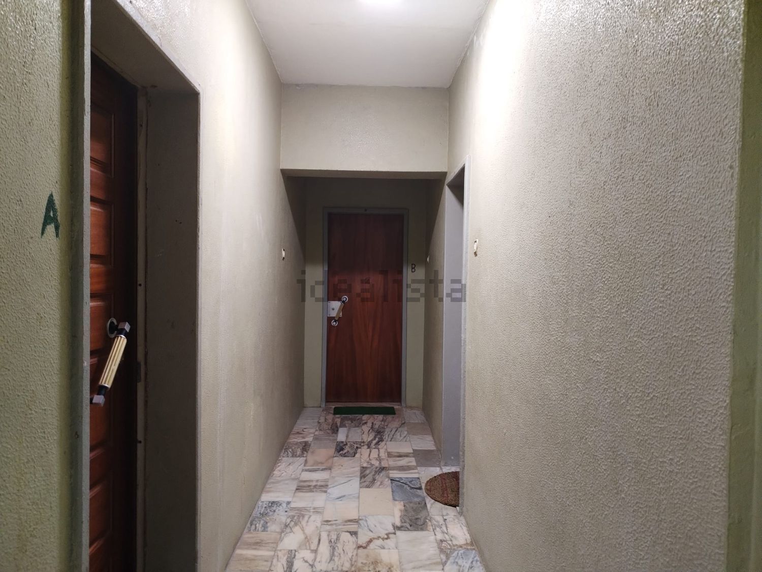 公寓 t1出售在Rua António Silva - 过道