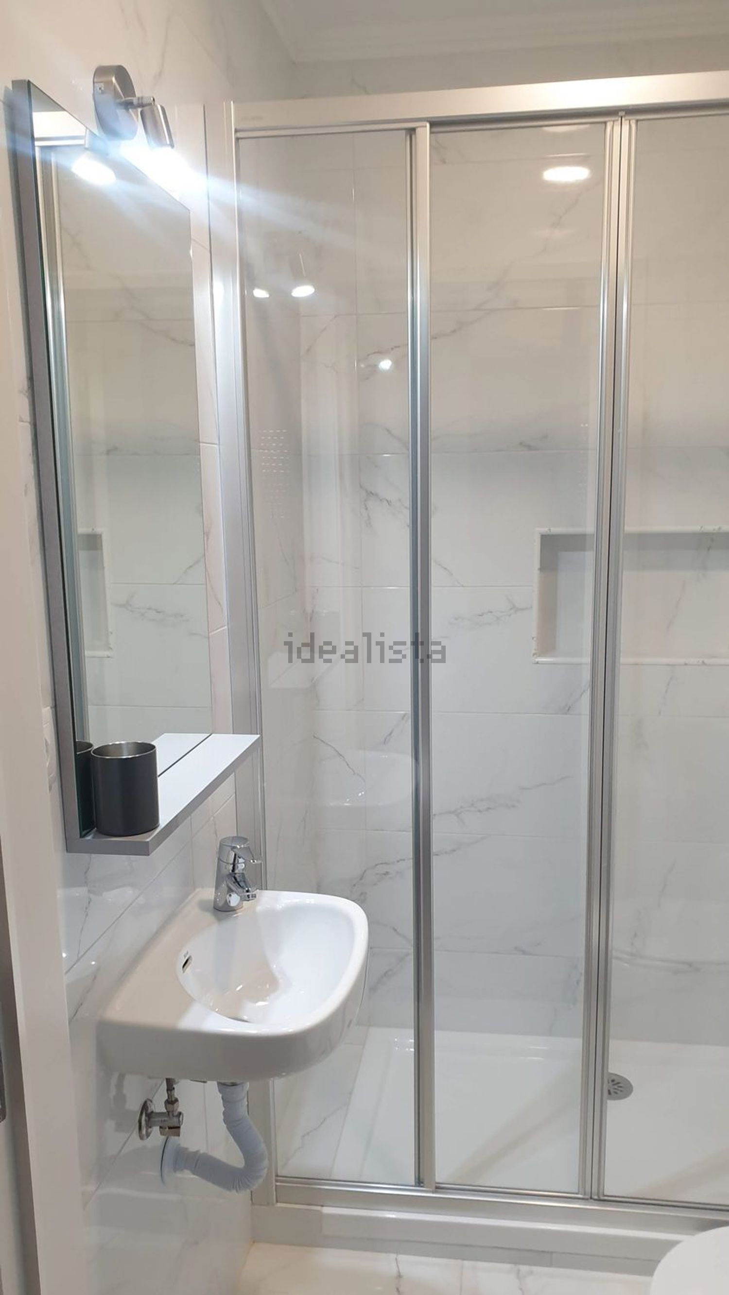 出租房间在Rua Padre Américo, 8 - 卫生间