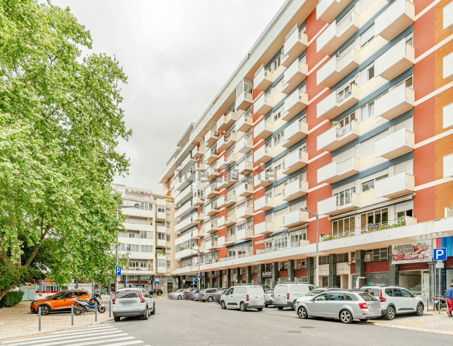 公寓 t3出售在Praça Rainha Santa - 视线