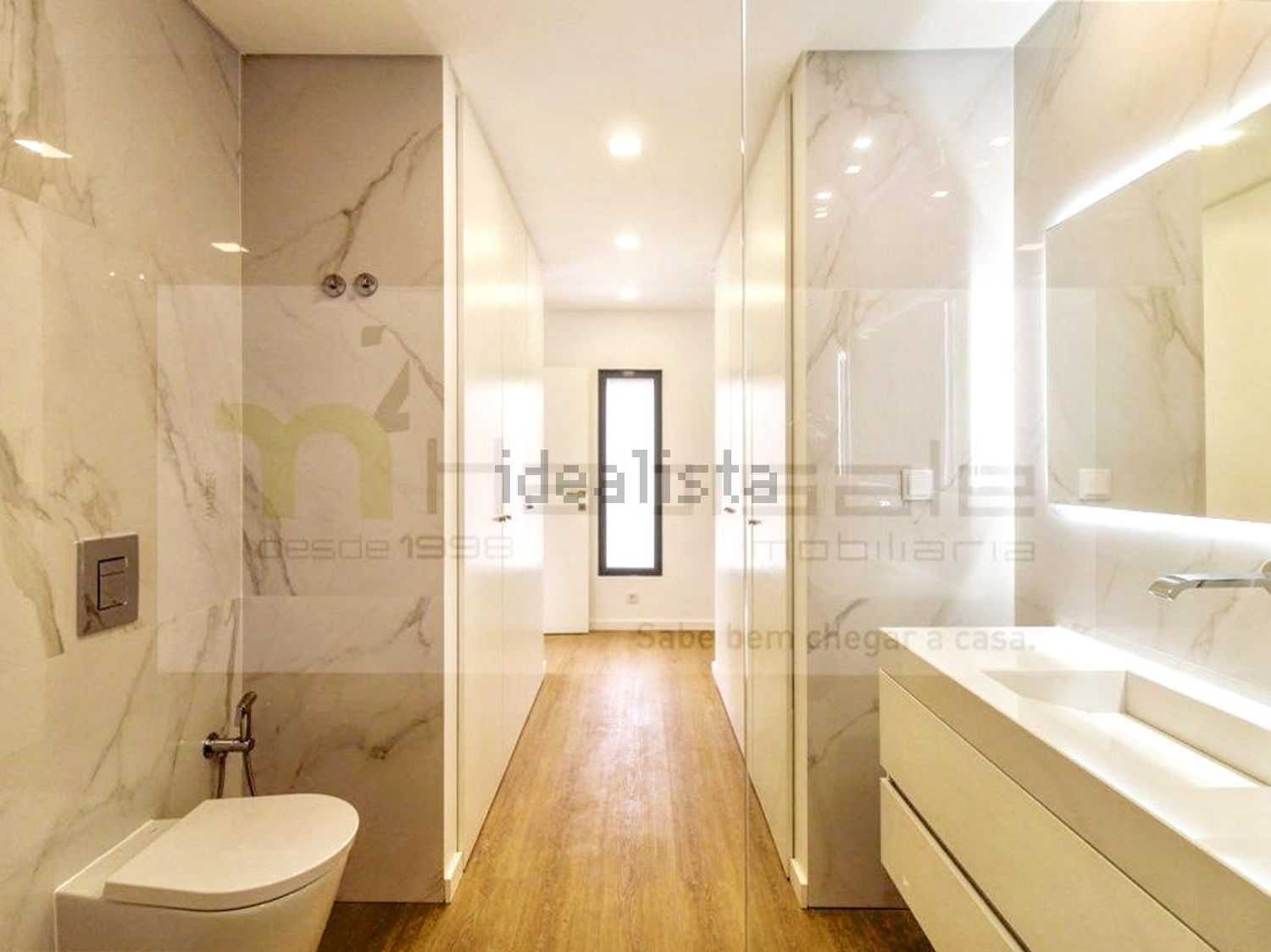 小楼房或独栋别墅出售在Rua Vieira da Silva - 卫生间