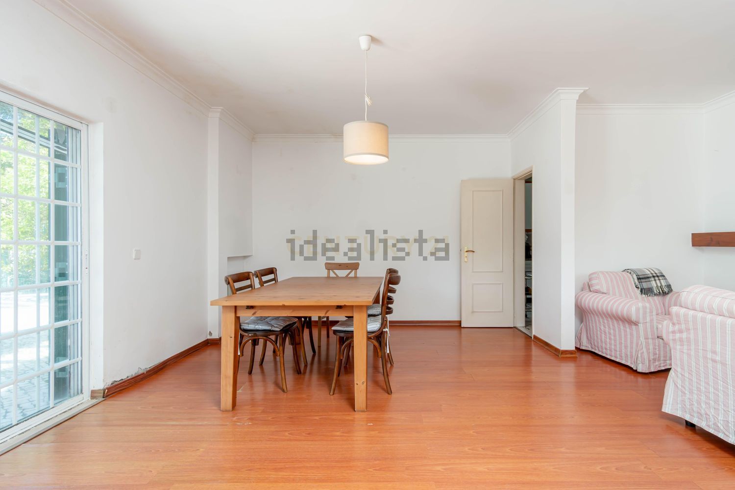 小楼房或独栋别墅出售在Rua das Bolotas s/n - 客厅