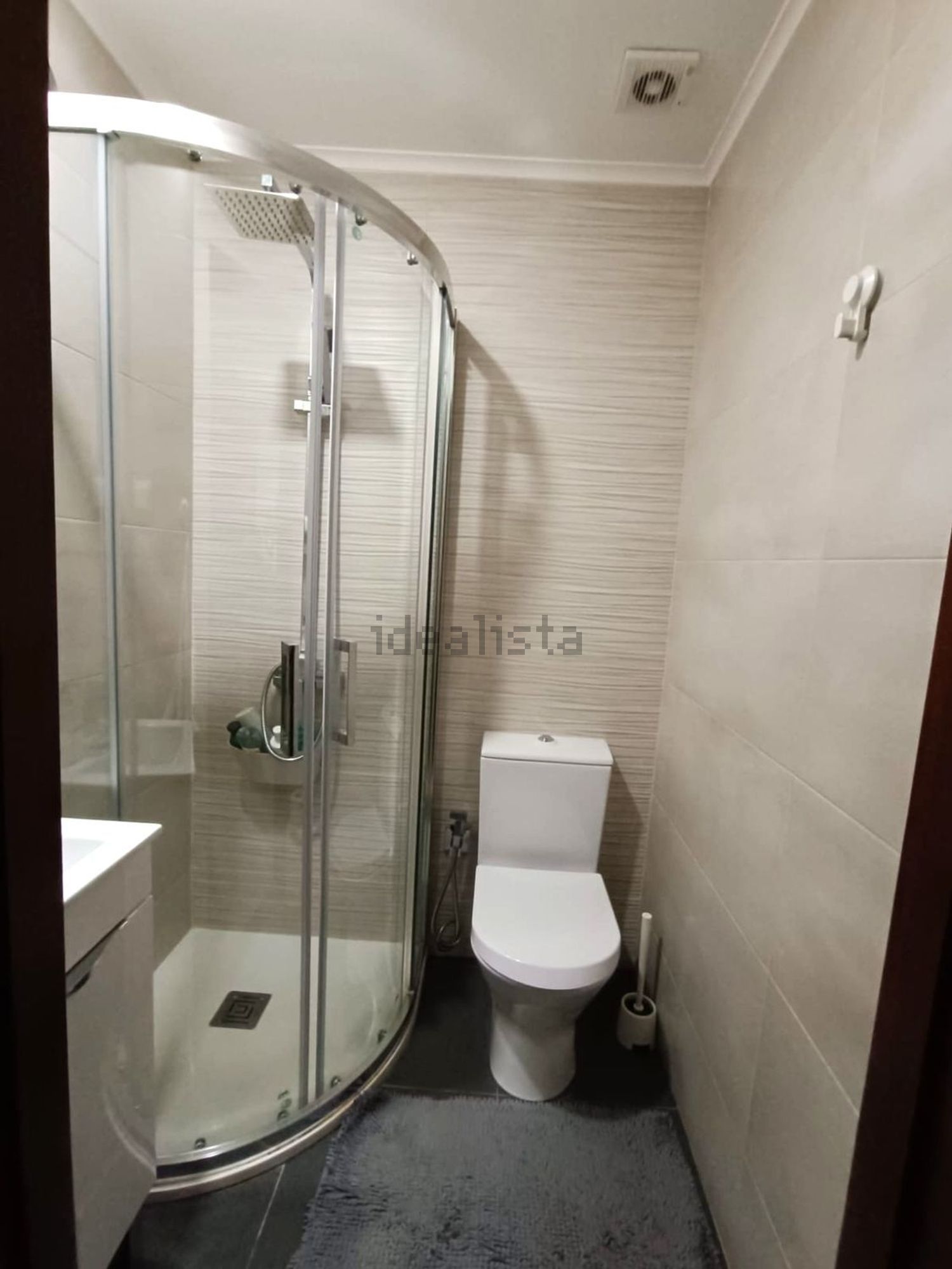 出租房间在Rua José Manuel Cerqueira Afonso dos Santos, 6 - 卫生间