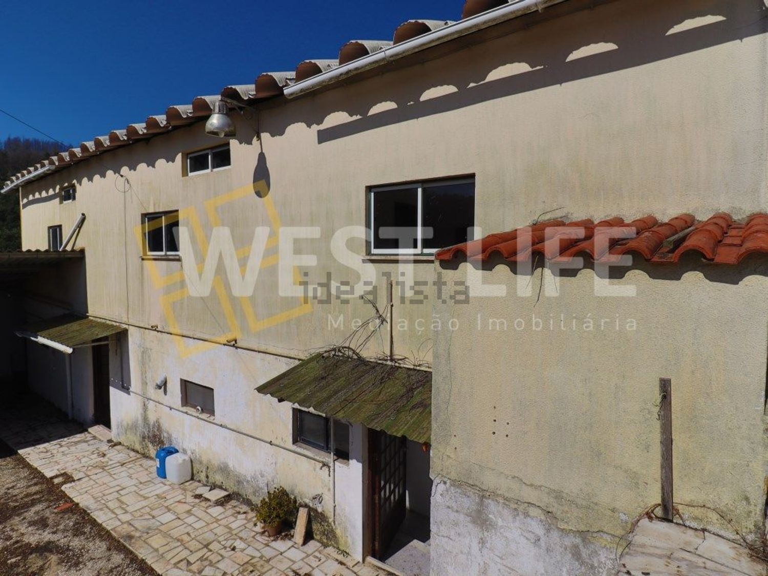 小楼房或独栋别墅出售在Venda do Pinheiro e Santo Estêvão das Galés - 外立面