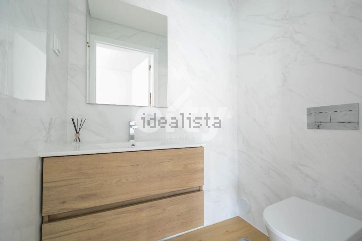 公寓 t3出售在Rua Doutor Sabino Galrão - 卫生间