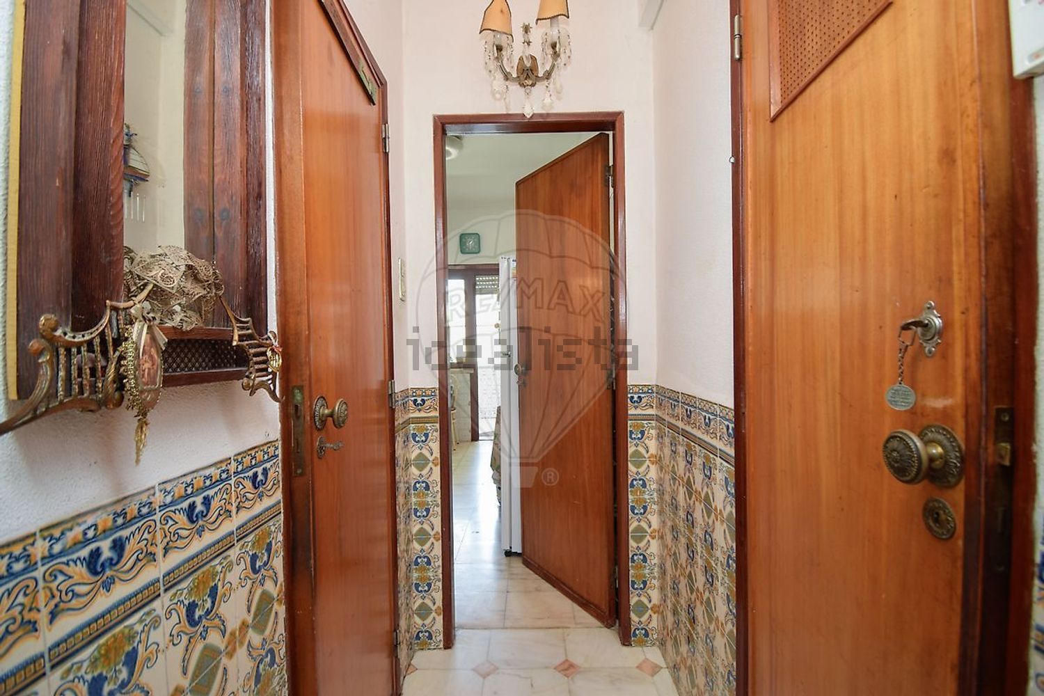 公寓 t3出售在Rua Professor Reinaldo dos Santos - 过道