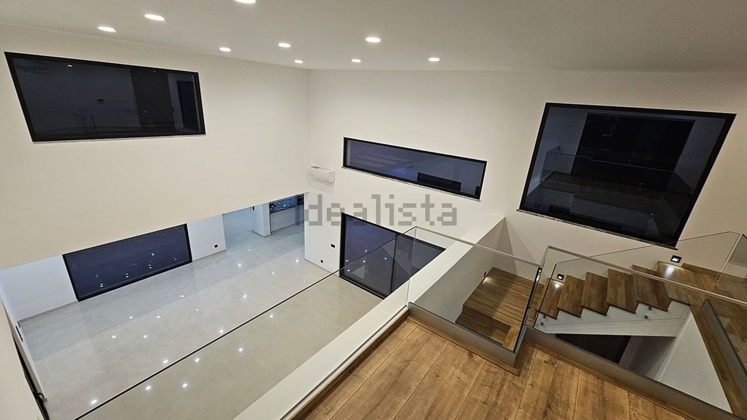 小楼房或独栋别墅出售在Avenida Pinhal do Arneiro - 客厅