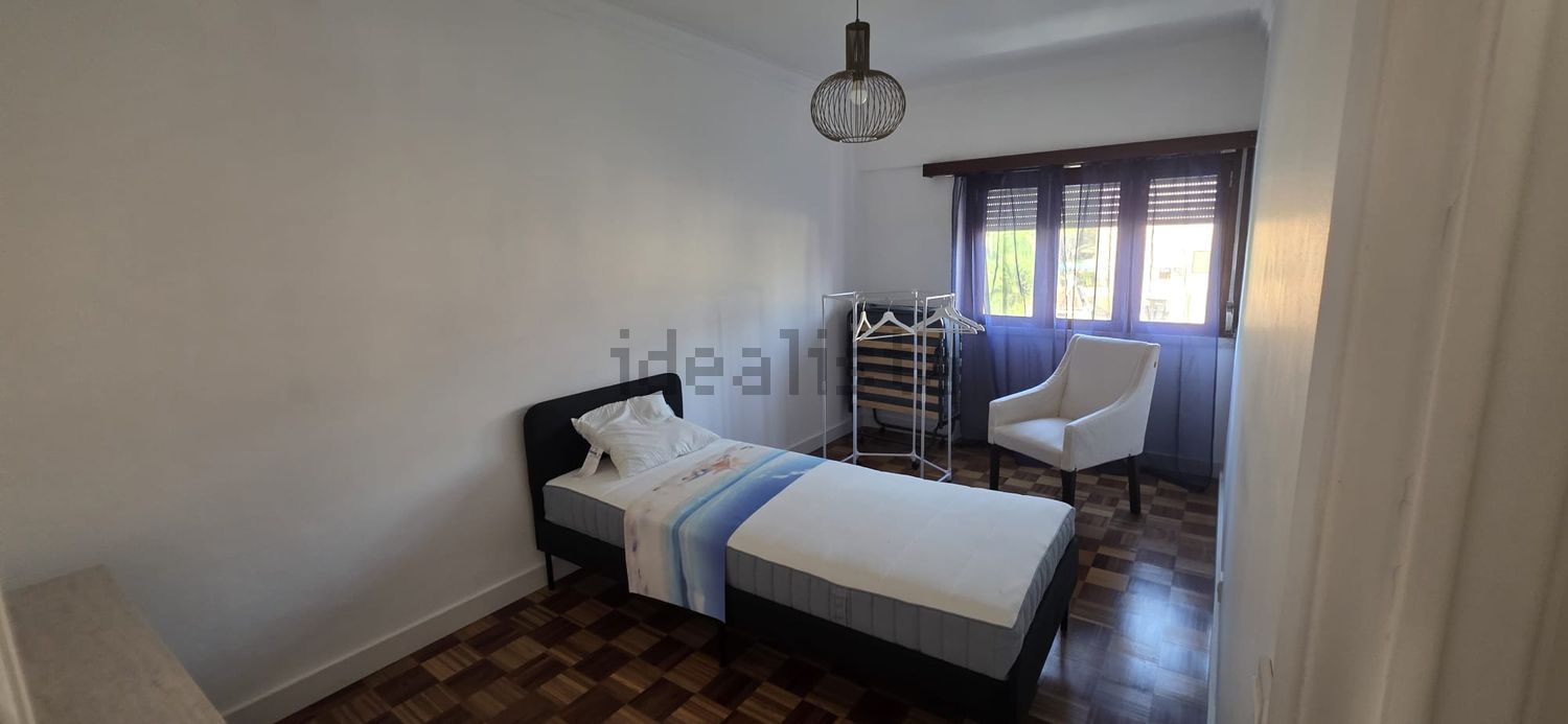 出租房间在Rua Júlio Dinis, 20 - 卧室