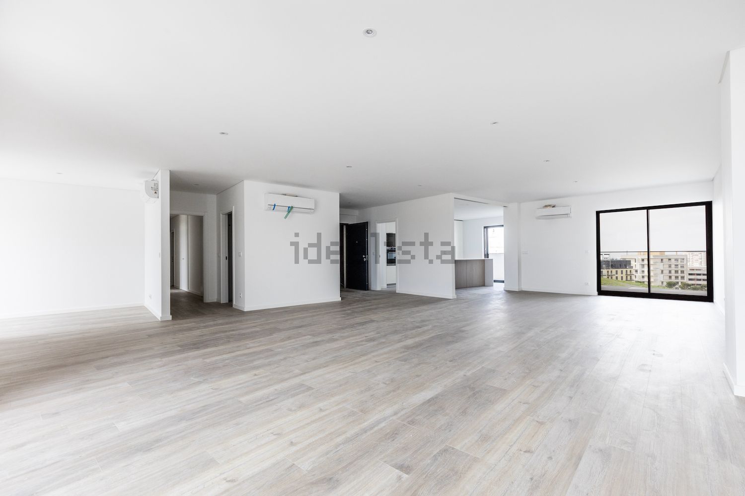 顶层公寓出售在Rua Nicolau Breyner, 9 - 居住