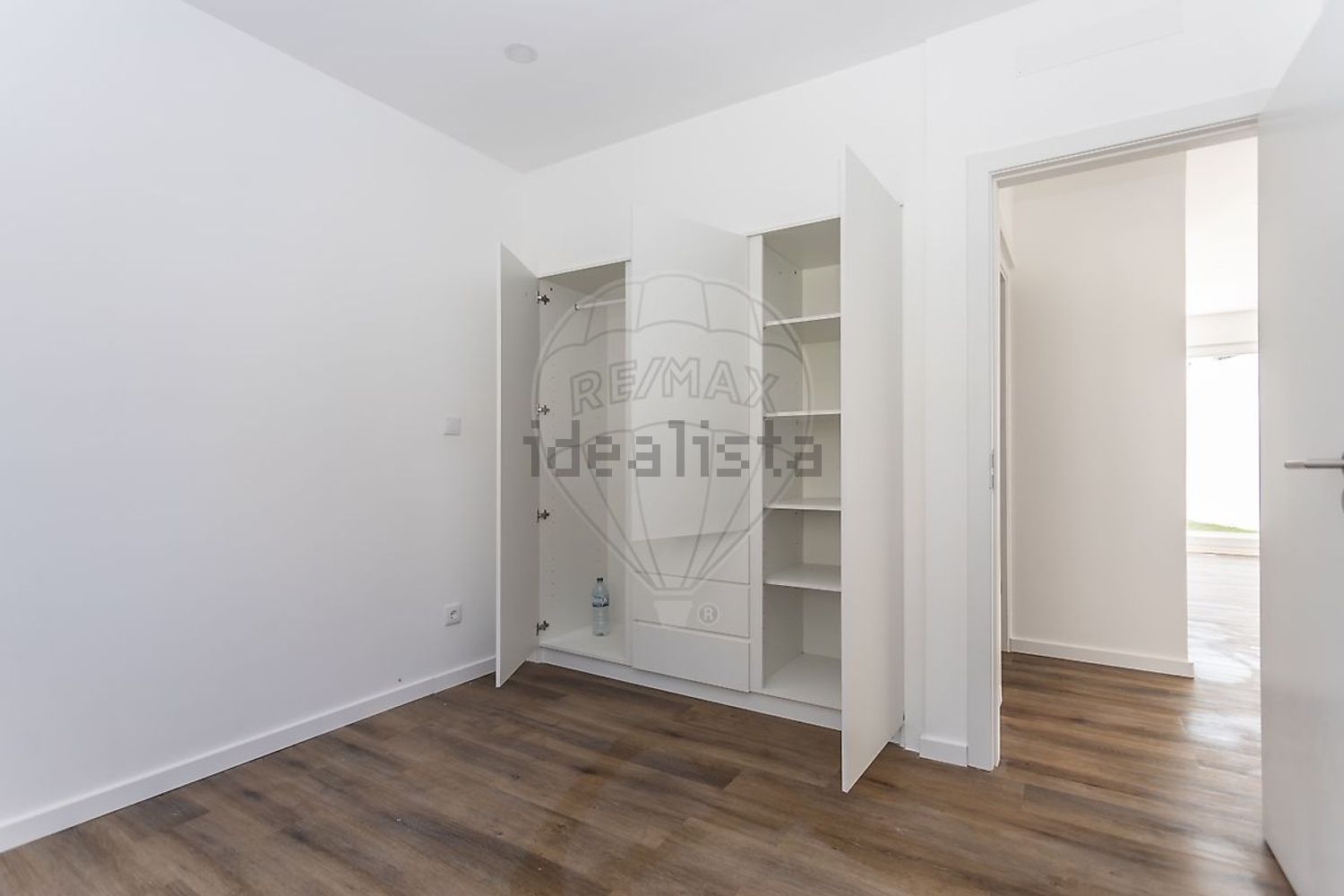 小楼房或独栋别墅出售在Praceta José Escada - 试衣间