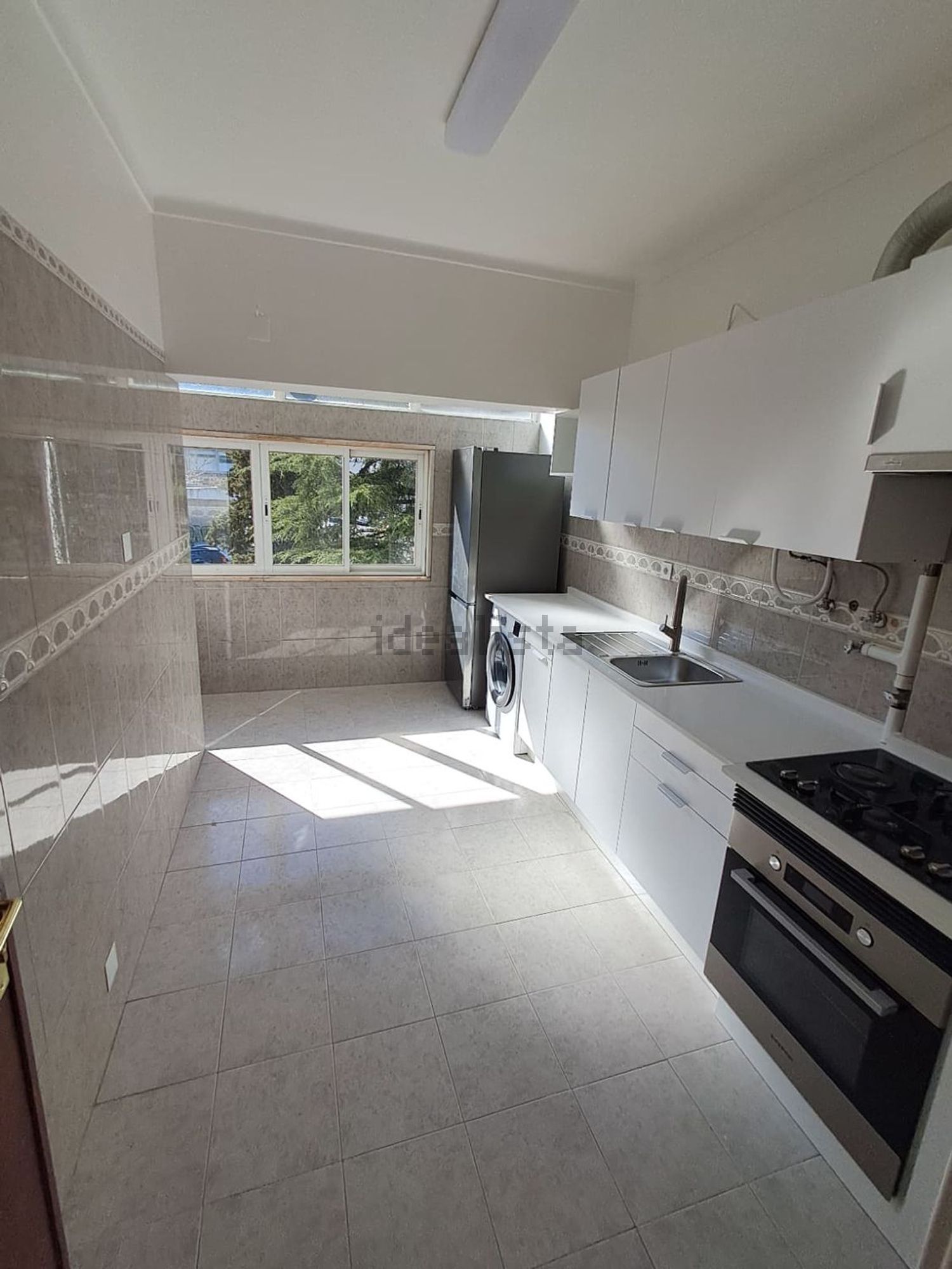 出租房间在Rua Sebastião da Gama, 11 - 厨房