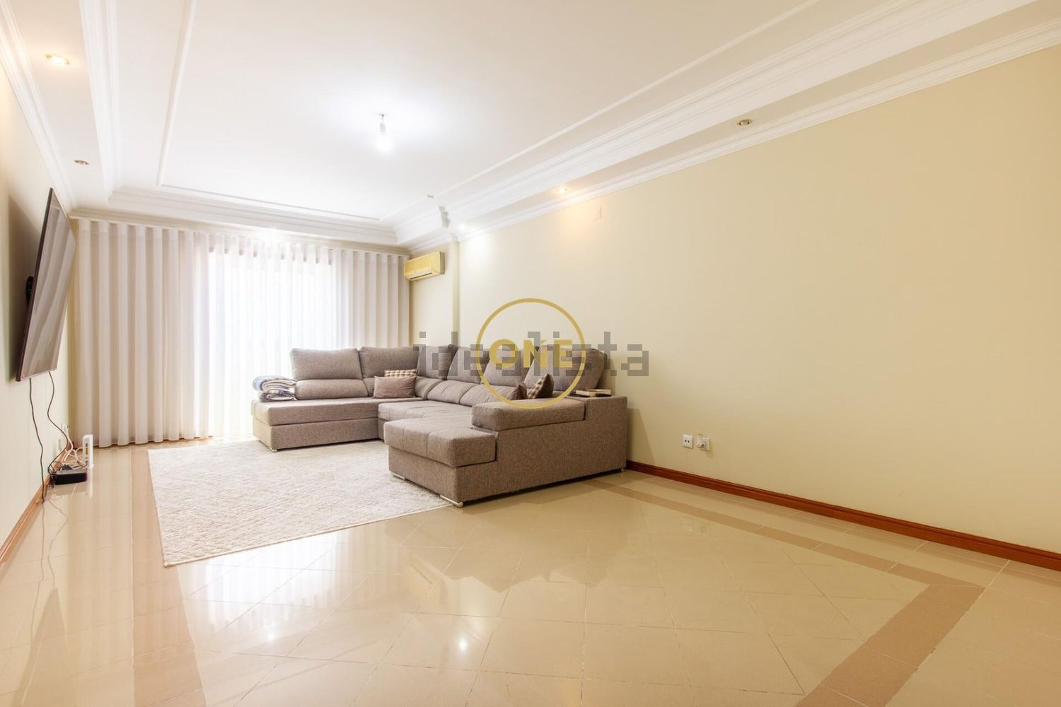 公寓 t1出售在Rua António Garibaldi - 客厅