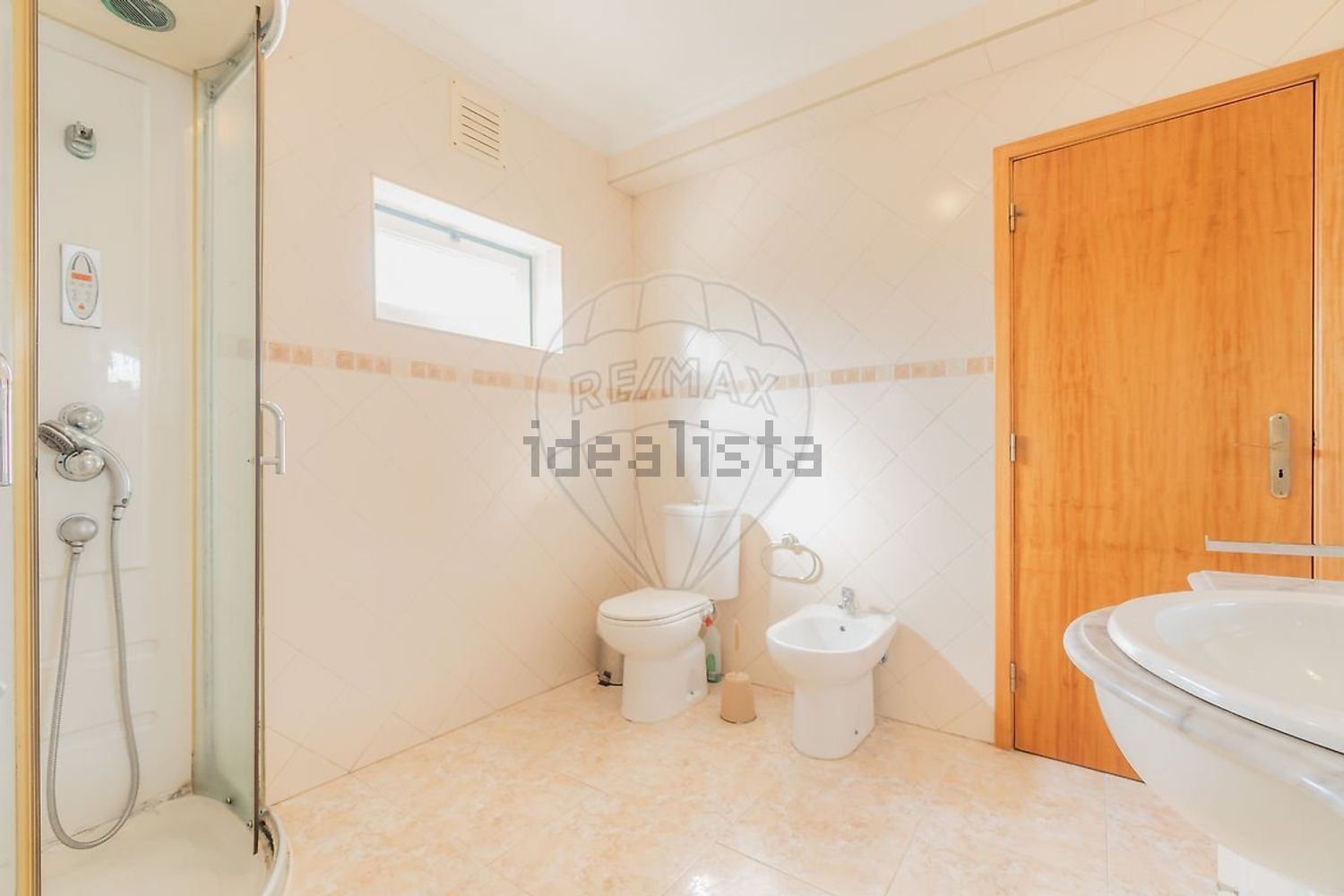 小楼房或独栋别墅出售在Rua das Flores - 卫生间