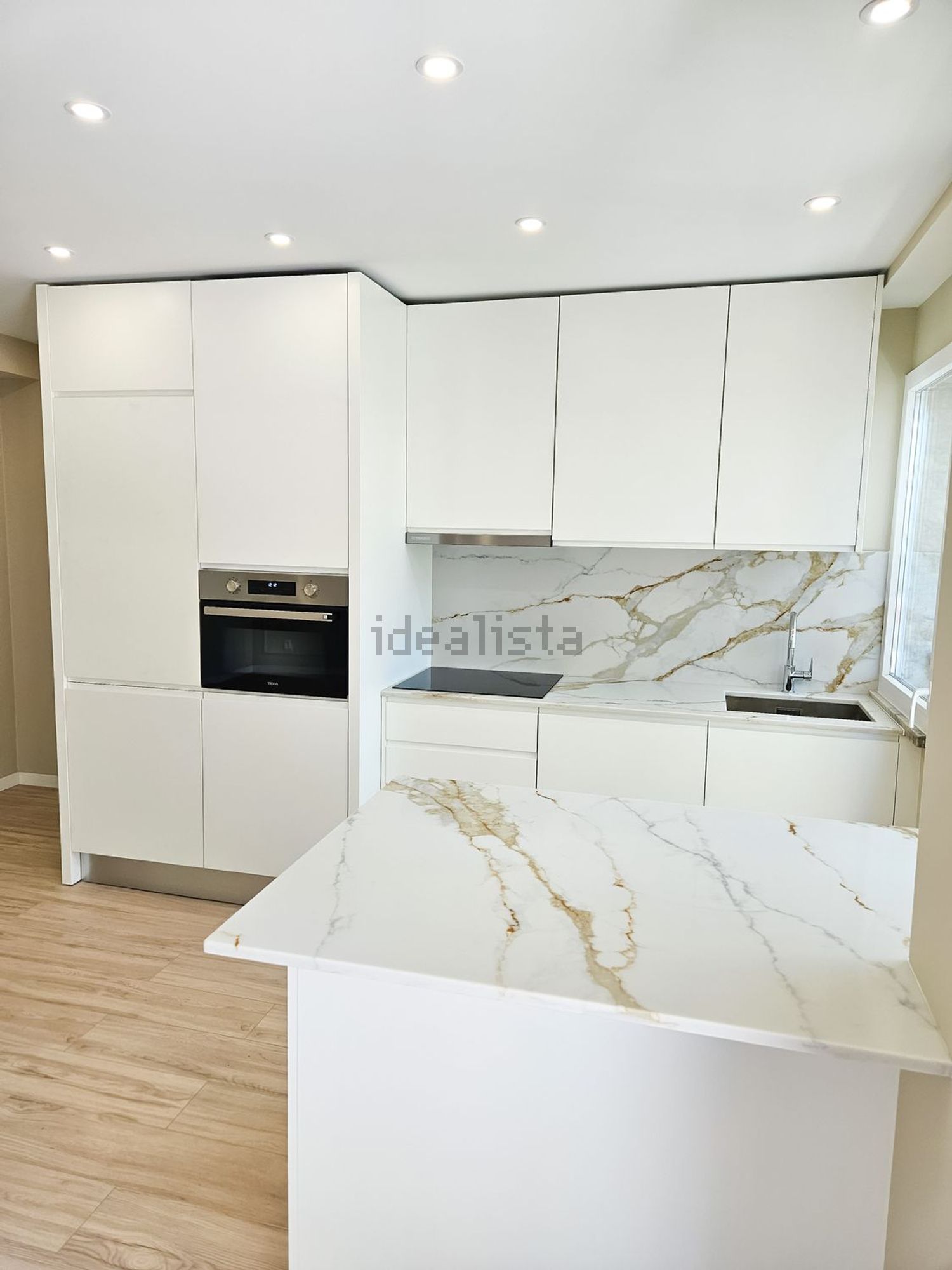 公寓 t3出售在Praceta Eugénio de Castro - 厨房