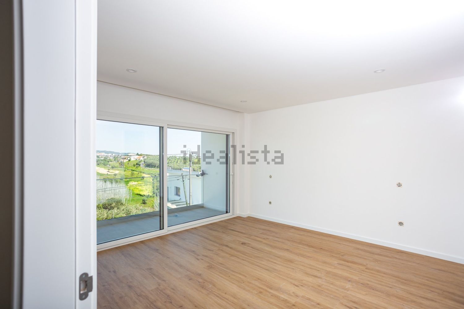 双拼别墅出售在Avenida Raul Brandão - 卧室