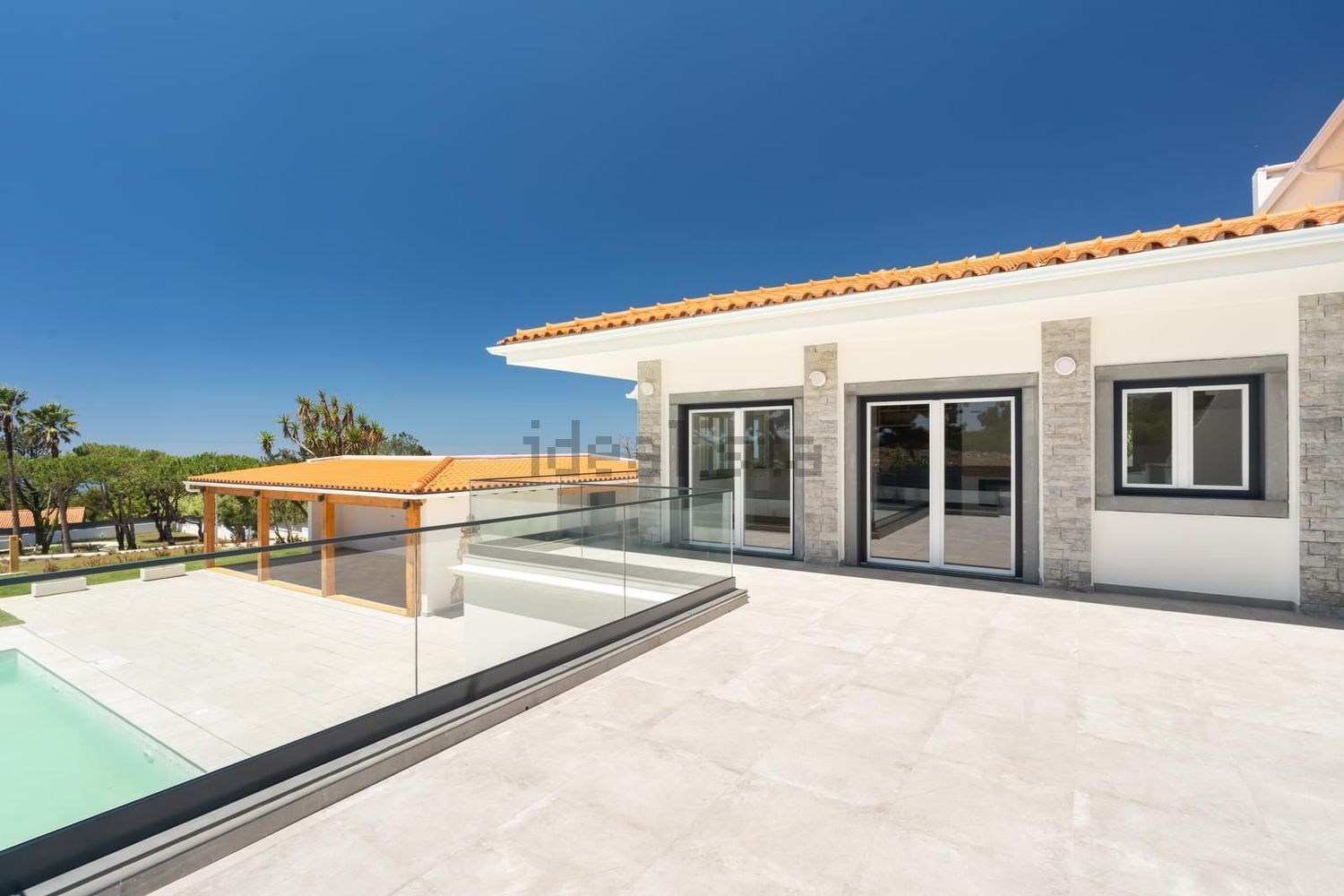 小楼房或独栋别墅出售在Beco do Algarvio - 游泳池