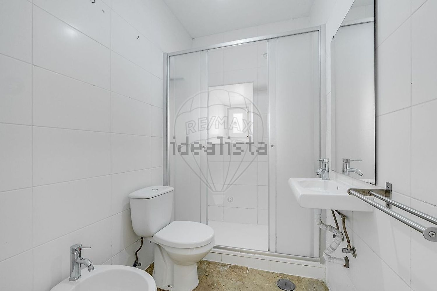 公寓 t2出售在Rua Rui Salema - 卫生间