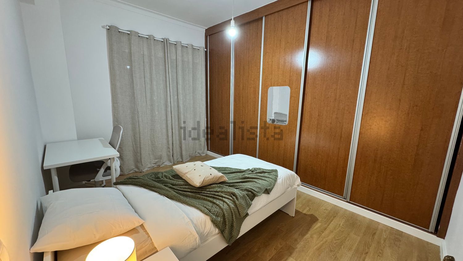 出租房间在Praça da Portela, 17 - 卧室